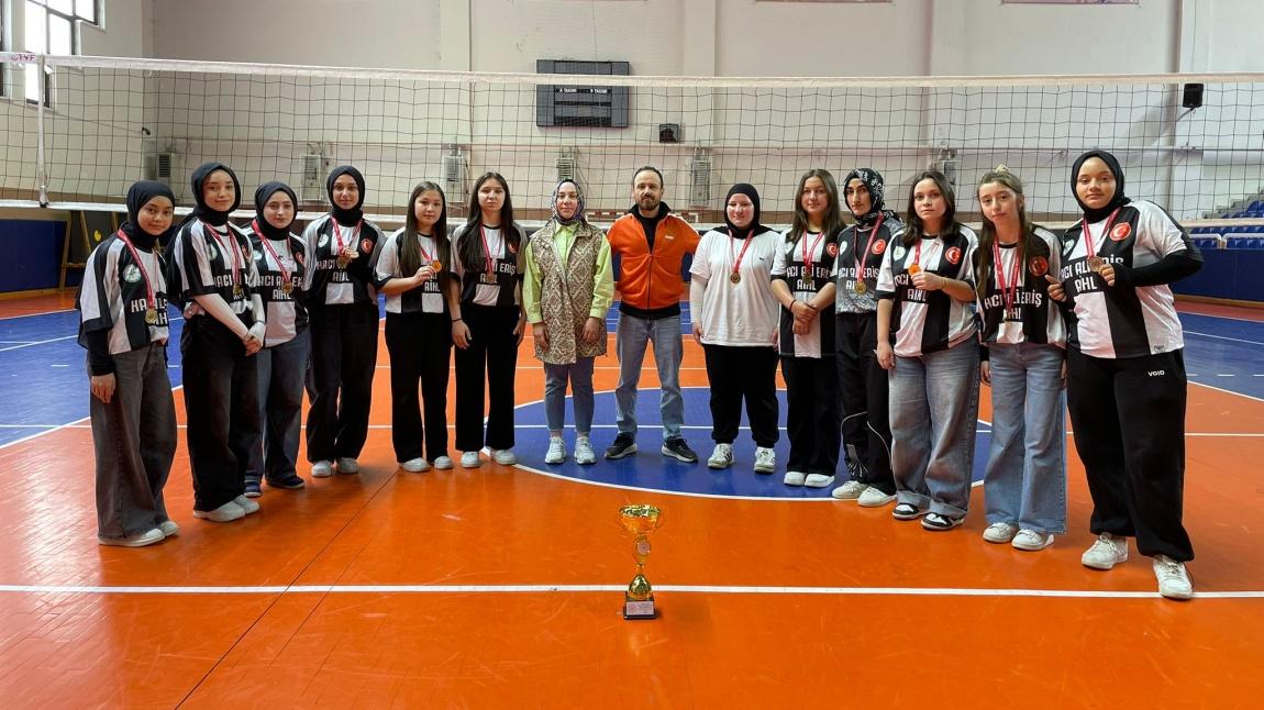 KIZ FUTSAL TAKIMIMIZ İL ŞAMPİYONU OLDU 